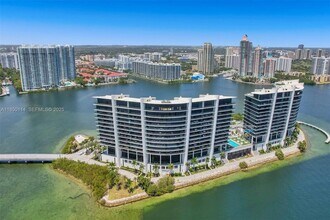 5000 Island Estates Dr in Aventura, FL - Building Photo - Building Photo