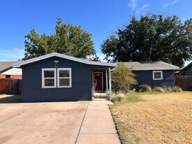 4806 13th St in Lubbock, TX - Building Photo