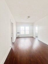 The Devon Apartments - Spacious with Beaut... in Los Angeles, CA - Building Photo - Interior Photo