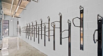 1135 W Winona St in Chicago, IL - Foto de edificio - Building Photo