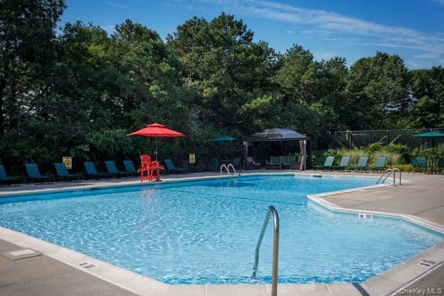 property at 1000 Saddle Rock Rd
