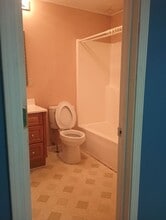 121 Gould Dr in Hodges, SC - Building Photo - Building Photo