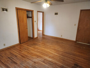 112 Grove St, Unit 2 in Mankato, MN - Building Photo - Building Photo