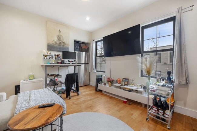 118 Kingsland Ave in Brooklyn, NY - Building Photo - Building Photo