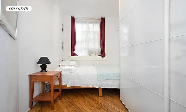 517 E 77th St in New York, NY - Foto de edificio - Building Photo