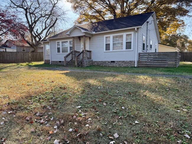 property at 602 W McKinney Ave