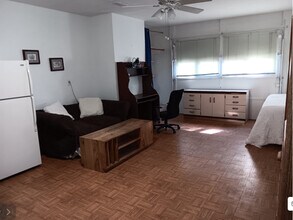 137 White St in Daytona Beach, FL - Foto de edificio - Building Photo