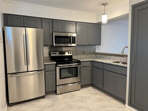 1851 W Main St in Houston, TX - Building Photo - Building Photo