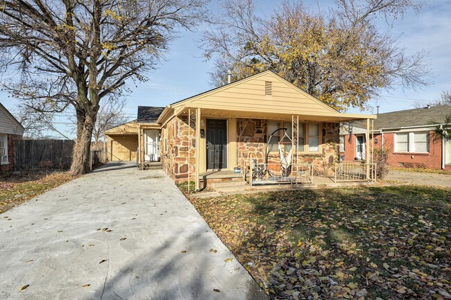 property at 511 E Indian Dr