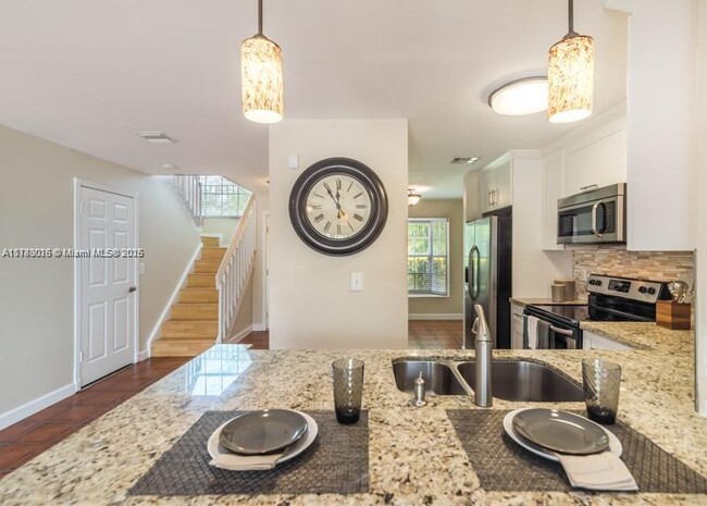 3871 NW 122nd Terrace in Sunrise, FL - Foto de edificio - Building Photo