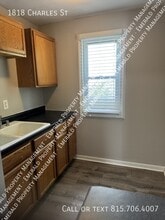 1818 Charles St in Rockford, IL - Building Photo - Building Photo