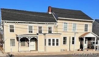 1611 Main St in Pleasant Valley, NY - Building Photo