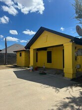 409 Gaucho Ln in Laredo, TX - Building Photo - Building Photo