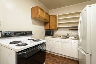 1208 Westmoreland Dr in Burlington, NC - Building Photo - Building Photo