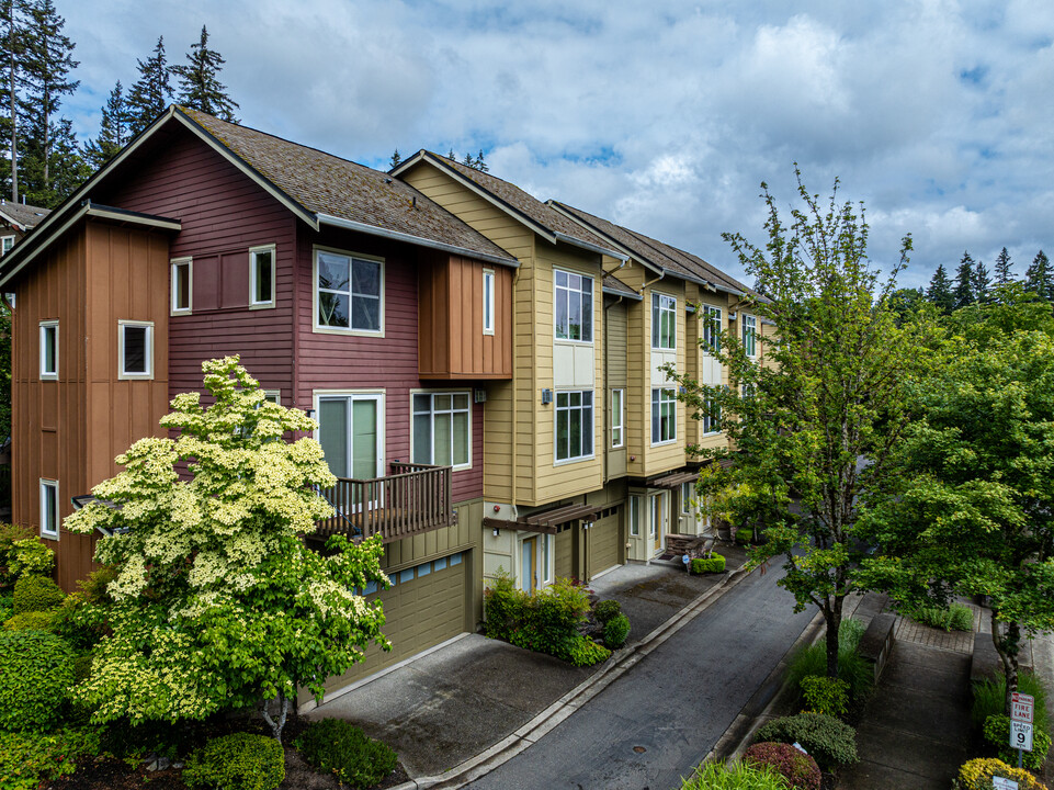 Copper Ridge at Talus in Issaquah, WA - Foto de edificio