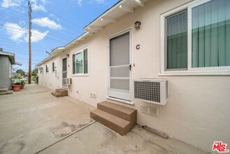 1712 N Hollywood Way in Burbank, CA - Building Photo - Building Photo
