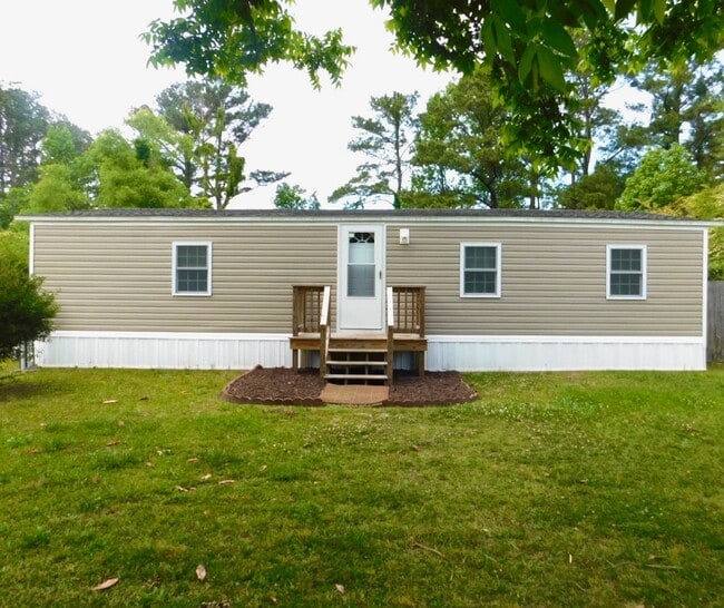 property at 112 Longleaf St