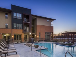 Landings at Marine Creek in Fort Worth, TX - Building Photo - Building Photo