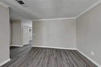 10011 Storm Meadow Dr in Houston, TX - Building Photo - Building Photo