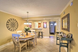 2700 N Beach Rd in Englewood, FL - Building Photo - Building Photo