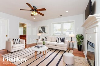 207 Lithia Ave in Webster Groves, MO - Building Photo - Building Photo