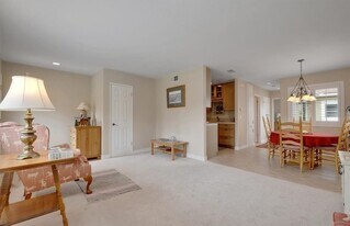 8216 Woolburn Dr in Huntington Beach, CA - Building Photo