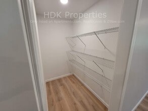 1566 Sugar Grove Rd in Troy, MO - Foto de edificio - Building Photo