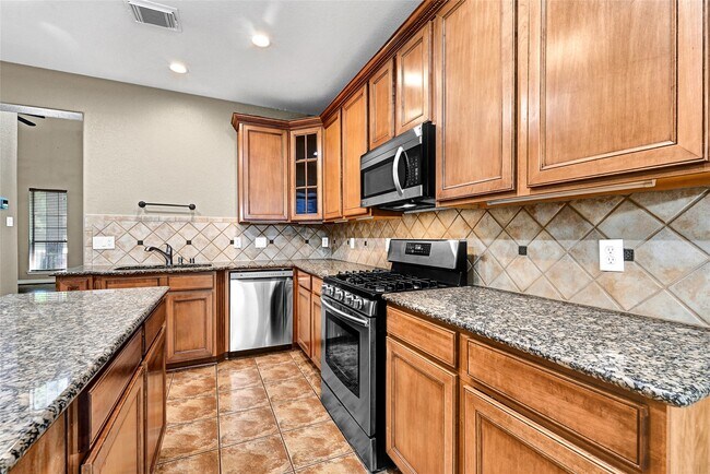 38 Ginger Jar St in The Woodlands, TX - Building Photo - Building Photo
