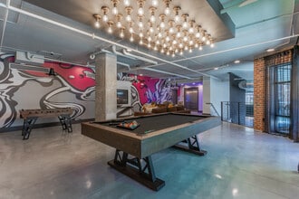 915 Glenwood Apartments at Grant Park in Atlanta, GA - Foto de edificio - Interior Photo