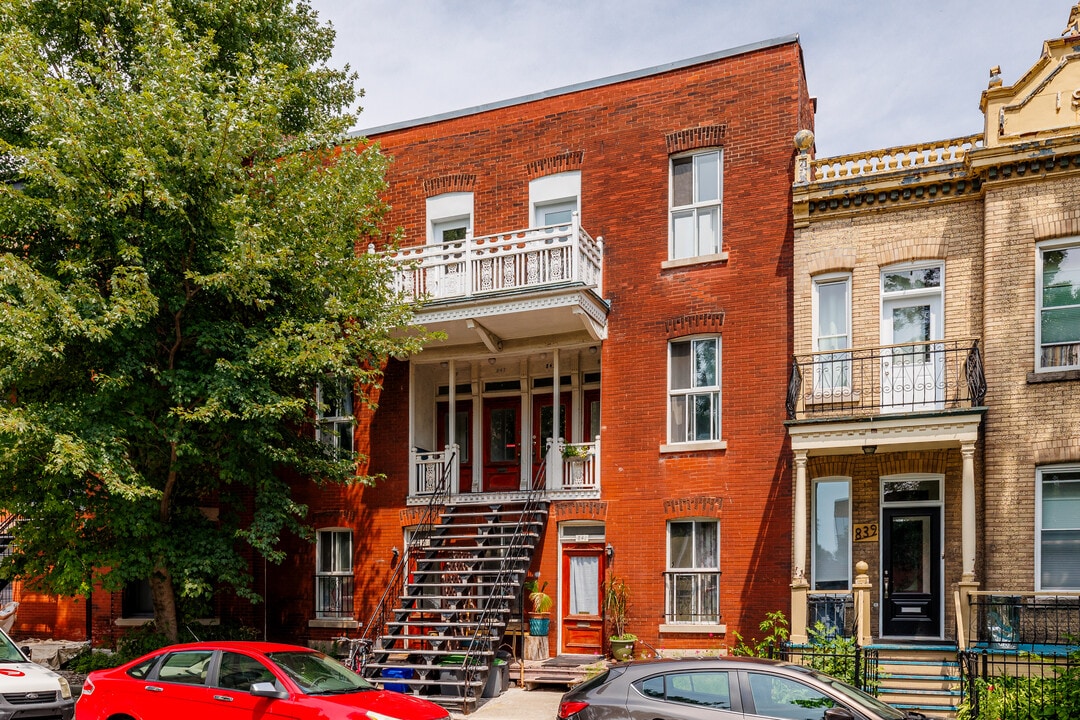 845 Du Couvent Rue in Montréal, QC - Building Photo