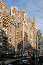 720 Park Ave in New York, NY - Building Photo - Building Photo