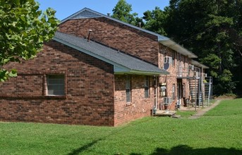 Tobaccoville Crossing in Tobaccoville, NC - Building Photo - Building Photo