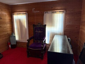 951 Elkhart St in Houston, TX - Building Photo - Building Photo