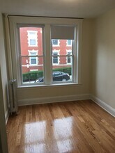 25 Mount Hood Rd, Unit 2 in Boston, MA - Foto de edificio - Building Photo