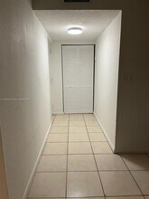 17500 NW 68th Ave in Hialeah, FL - Building Photo - Building Photo