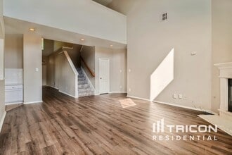 5824 Somerton Dr in Grand Prairie, TX - Foto de edificio - Building Photo