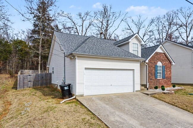 401 Niagra Ln in Murfreesboro, TN - Foto de edificio - Building Photo