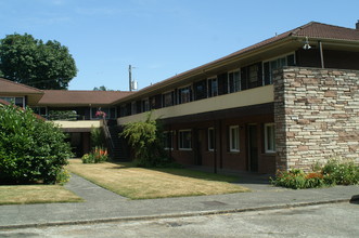 The Carmel Apartments in Seattle, WA - Building Photo - Building Photo