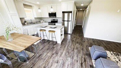 1416 Alta Vista Dr, Unit 3 in Progreso Lakes, TX - Building Photo - Building Photo