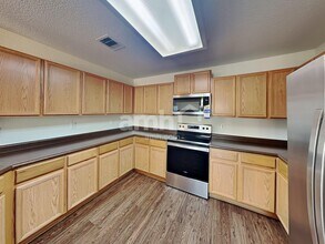 10019 Bermuda Palm in San Antonio, TX - Foto de edificio - Building Photo