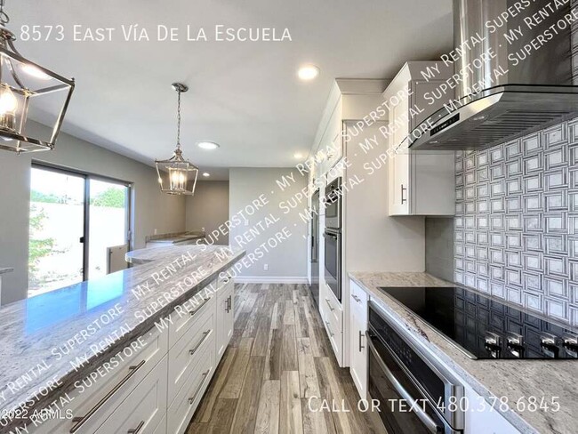 property at 8573 E Vía De La Escuela