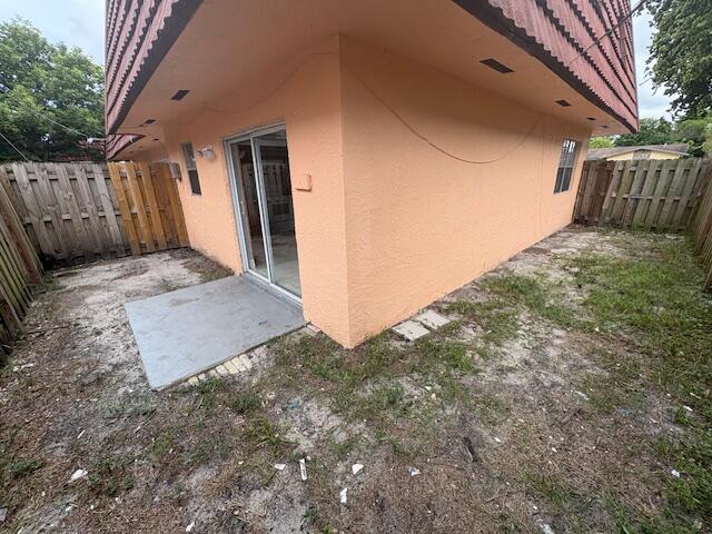 5951 NW 20th St in Lauderhill, FL - Building Photo