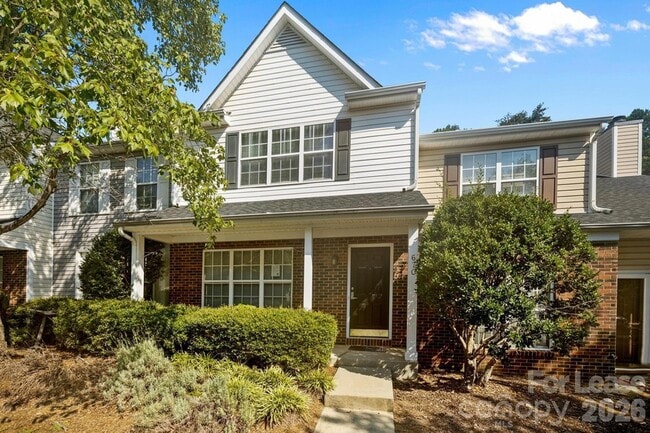 property at 670 Emerald Cove Dr