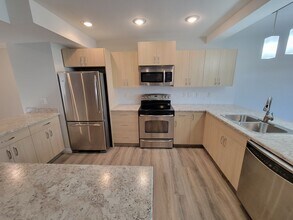 1001 7 Ave in Cold Lake, AB - Building Photo - Building Photo