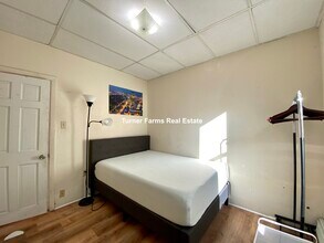 1572 Tremont St, Unit 3 in Boston, MA - Foto de edificio - Building Photo