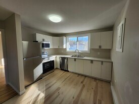 116 Golden Grove Rd in Saint John, NB - Building Photo