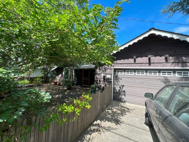 property at 3264 East Ave