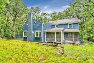 821 Boston Post Rd in Sudbury, MA - Building Photo - Building Photo