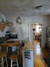 35 Cameron Ave, Unit 2 in Somerville, MA - Building Photo - Building Photo