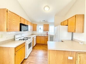 2459 Sheehan Dr in Naperville, IL - Building Photo - Building Photo